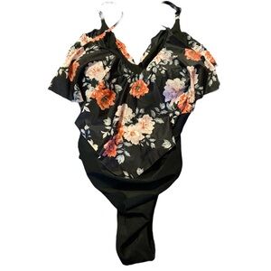 Women’s bathing suit Size XXL One Piece 
Convertible fit Padded top NWOT